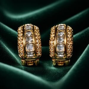 NWOT Vintage Christian Dior Clip On Gold-Tone And Crystal Earrings